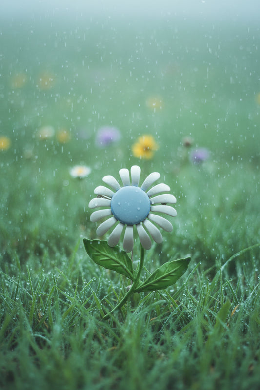 Vintage 1960s Blue Daisy Metal Brooch