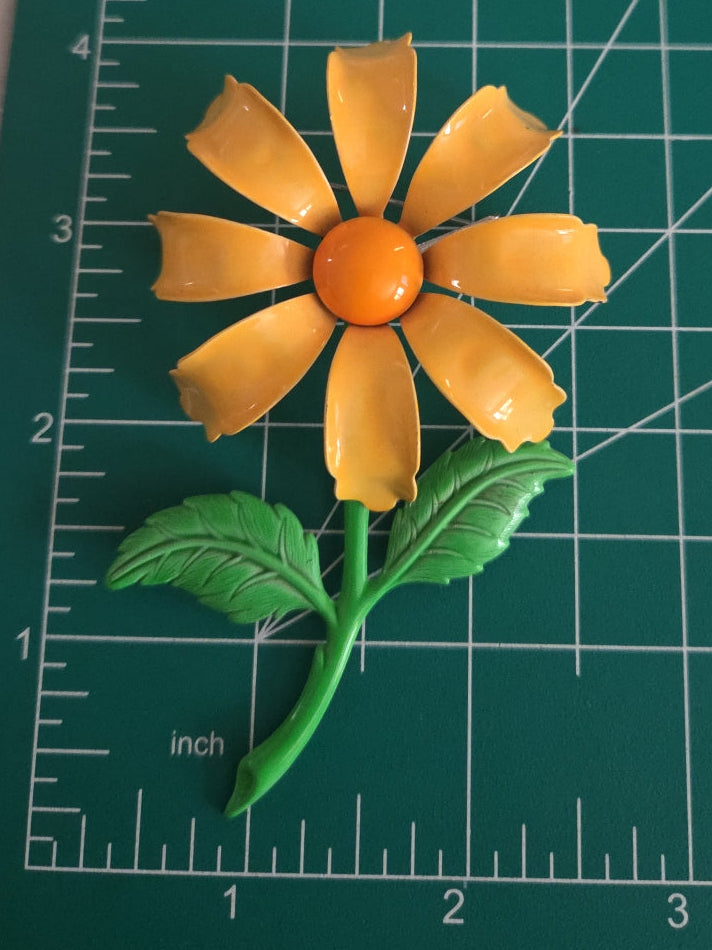 Vintage 1960s Yellow Sunflower Metal Brooch
