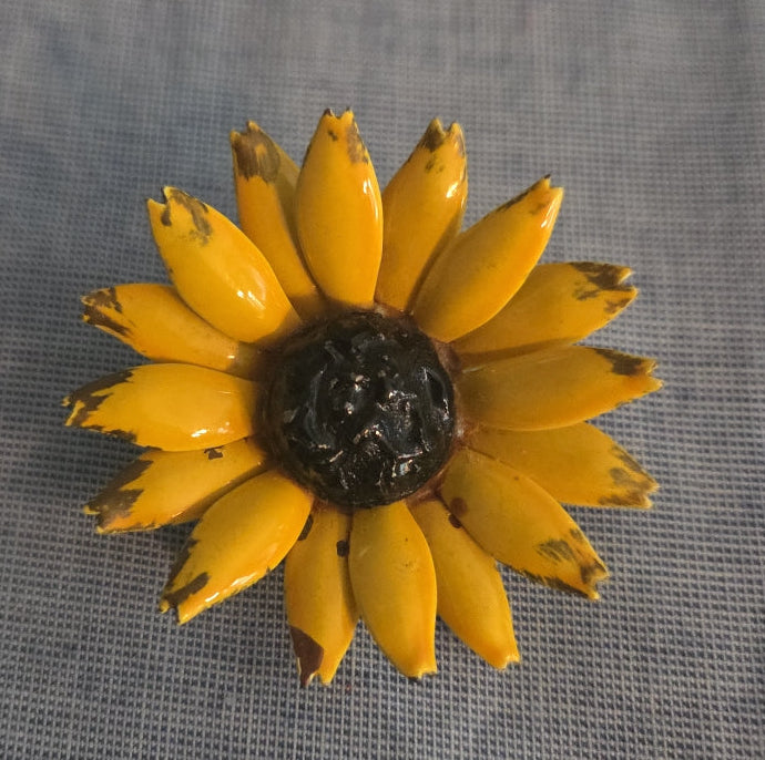 1960s Vintage Enamel Small Sunflower Metal Brooch