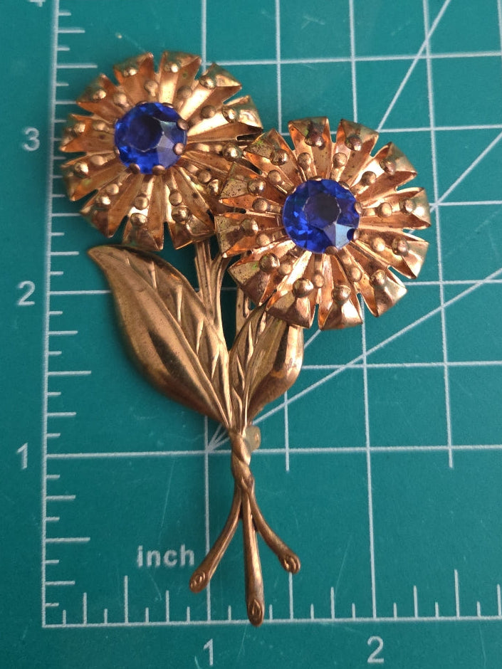 1950s Double Flower Brooch — Blue Rhinestone & Gold Tone