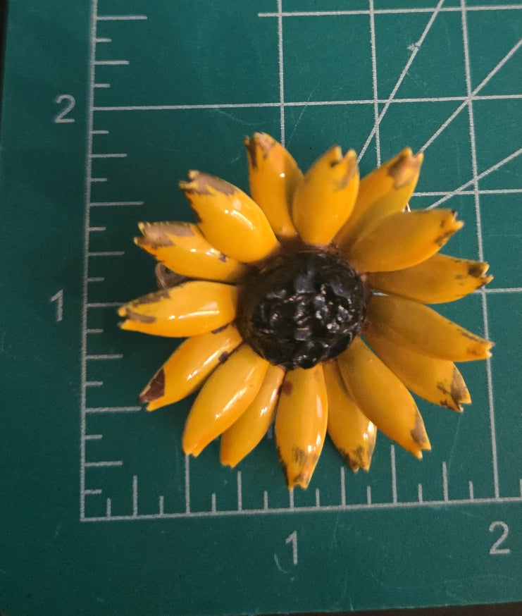 1960s Vintage Enamel Small Sunflower Metal Brooch